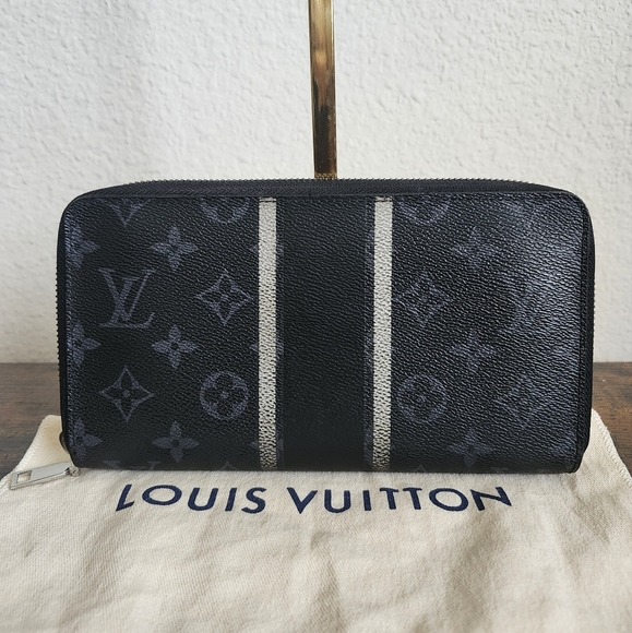 Louis Vuitton Monogram Eclipse Fragment Zippy Organizer - Picture 1 of 16